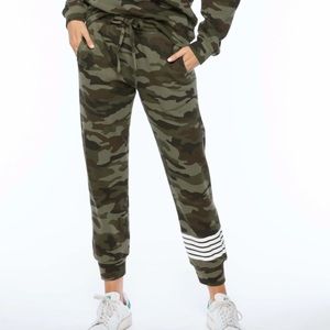 COPY - Sub_urban Riot CAMO STRIPE sweatpant joggers